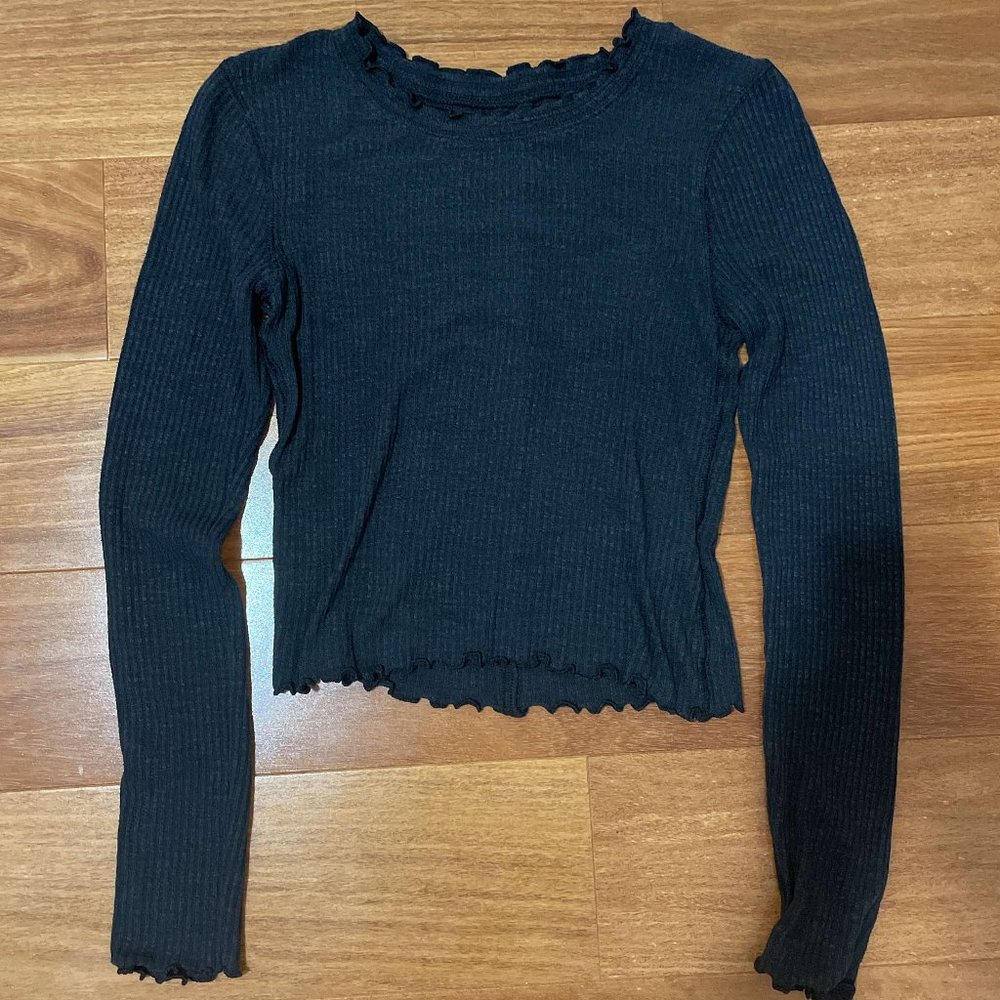 Abercrombie and Fitch Ruffled Long Sleeve